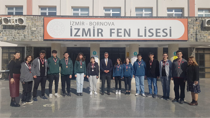 TÜBİTAK Bilim Olimpiyatlarında İzmir’e 12 Madalya
